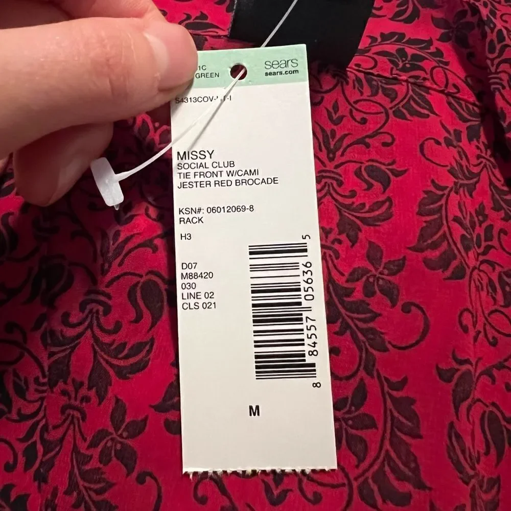 NWT! Covington patterned blouse - Picture 6 of 11